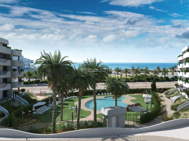 Piso en venta en Ejido El, Almerimar. Exclusivo bajo elevado de esquina de 3 dormitorios con tres orientaciones y amplios espacios exteriores en Aurum Residencial. Pisos Ejido.