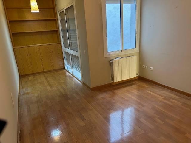 Piso en Venta en El Camp de l'Arpa del Clot