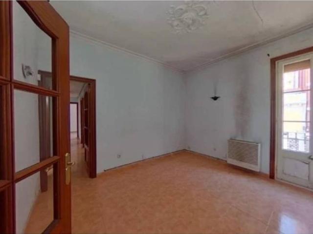 Piso en Venta en El Camp de l'Arpa del Clot