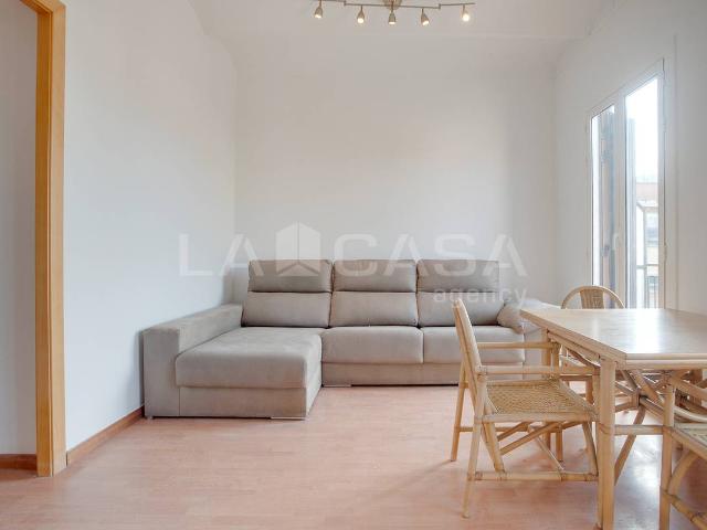 Piso en Venta en El Camp de l'Arpa del Clot
