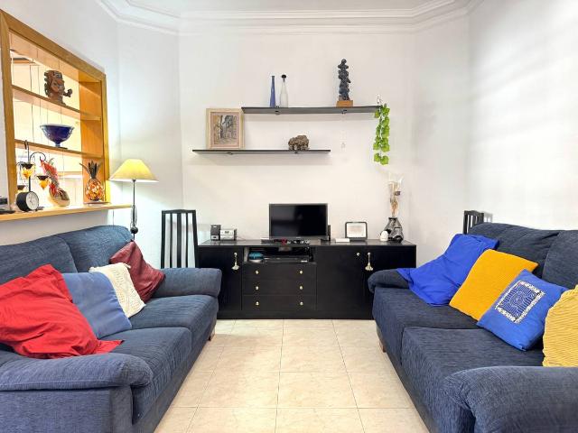 Piso en Venta en El Camp de l'Arpa del Clot