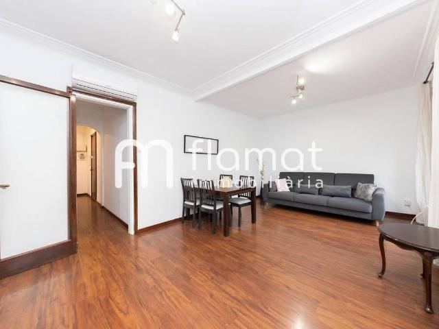 Piso en Venta en El Camp de l'Arpa del Clot