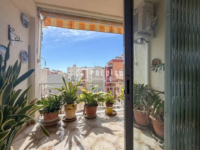 Piso en Venta en El Camp de l'Arpa del Clot
