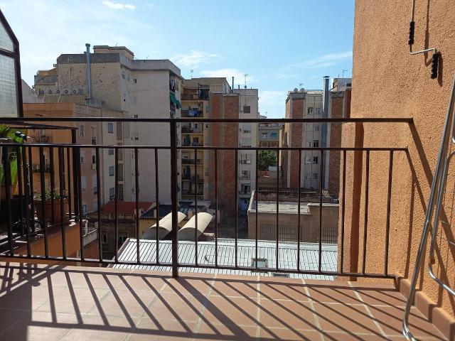 Piso en Venta en El Camp de l'Arpa del Clot