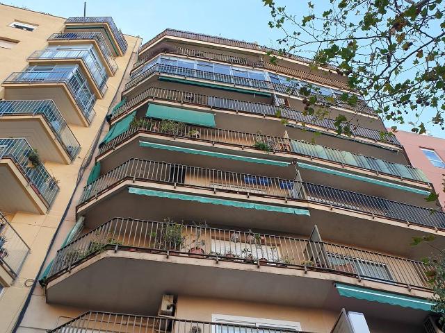 Piso en Venta en El Camp de l'Arpa del Clot