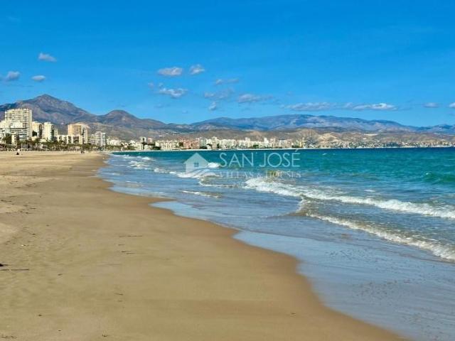 Piso en venta en El Campello, Playa Muchavista