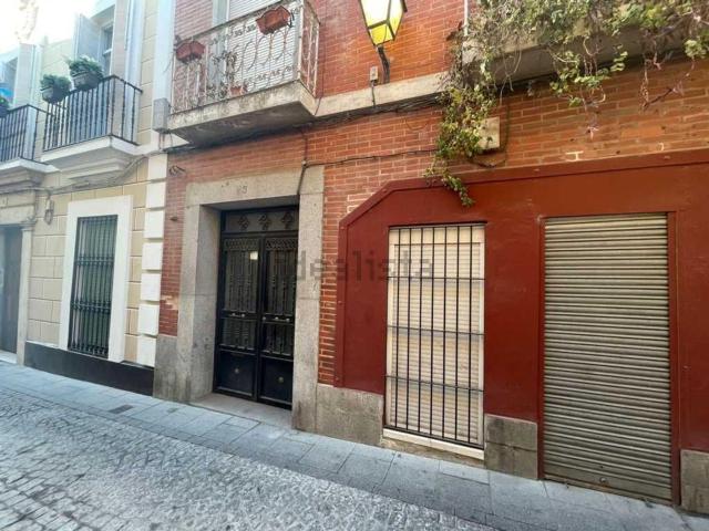 PISO EN VENTA EN EL CASCO ANTIGUO