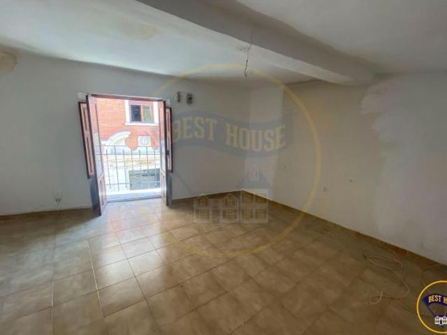 PISO EN VENTA EN EL CASCO ANTIGUO DE CUENCA