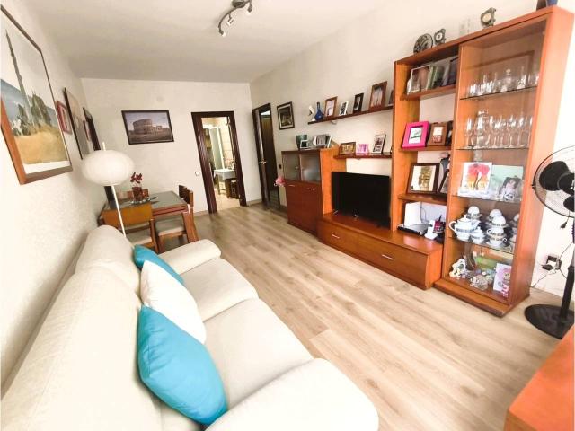 Piso en venta en El Castell Poble Vell
