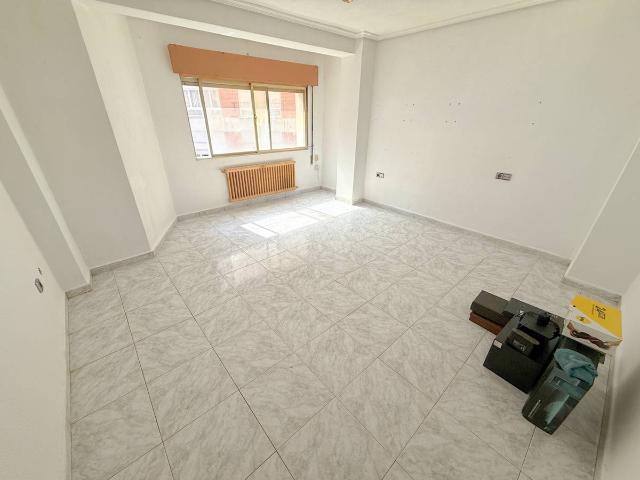 Piso en Venta en El Carbayedo El Quirinal