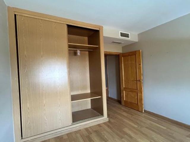 Piso en venta en el centro de Dos Hermanas con plaza de garaje y trastero