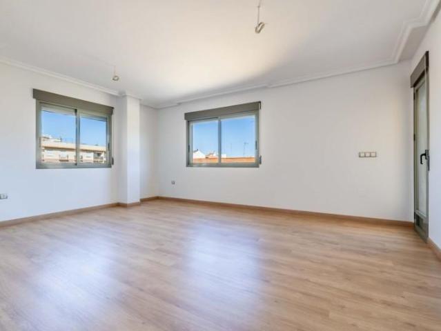 Piso en venta en El Esparragal, El Campillo