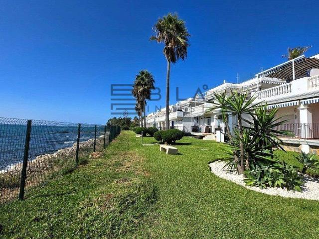 Piso en Venta en El Faro de Calaburra Chaparral