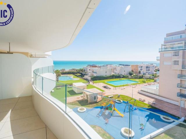 Piso en venta en El Puig de Santa Maria, Playa del Puig. EL MAR COMO HORIZONTE, EL LUJO COMO ESTÁNDAR EL LA MEJOR URBANIZACIÓN POSIBLE. Pisos El Puig de Santa.