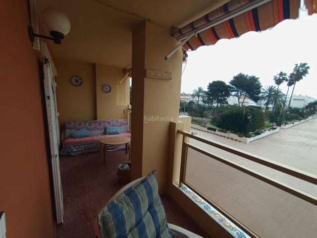 Piso en venta en El Puig de Santa Maria, Playa del Puig. Piso de 3 habitaciones en primera línea de playa, con plaza de garaje y trastero. Pisos El Puig de Santa.