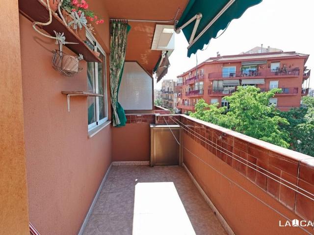 Piso en Venta en El Poble Sec Parc de Montjuïc