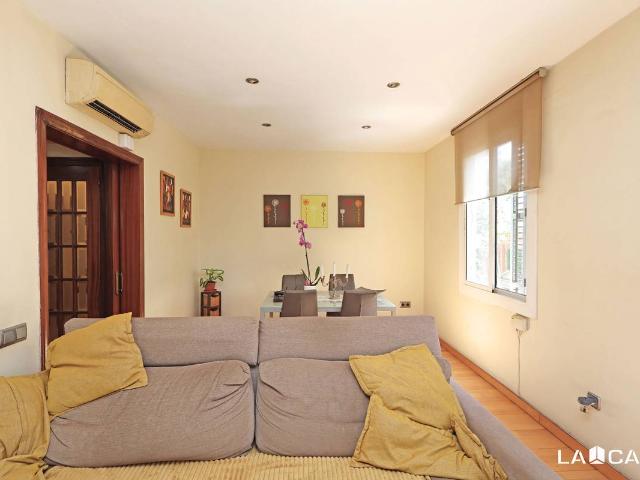 Piso en Venta en El Poble Sec Parc de Montjuïc