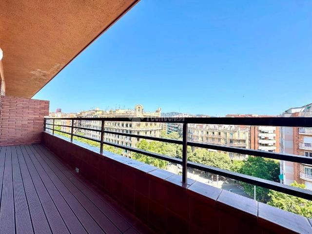 Piso en Venta en El Poble Sec Parc de Montjuïc