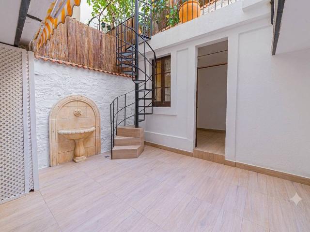 Piso en Venta en El Poble Sec Parc de Montjuïc