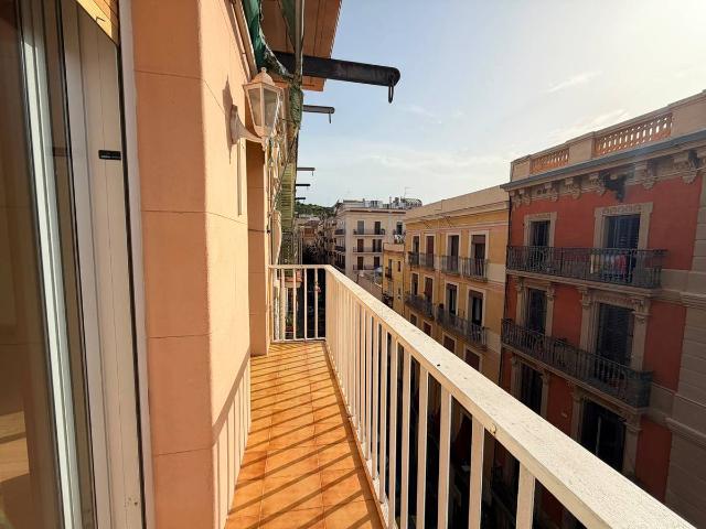 Piso en Venta en El Poble Sec Parc de Montjuïc