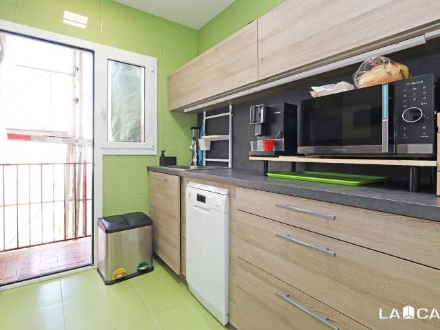 Piso en Venta en El Poble Sec Parc de Montjuïc