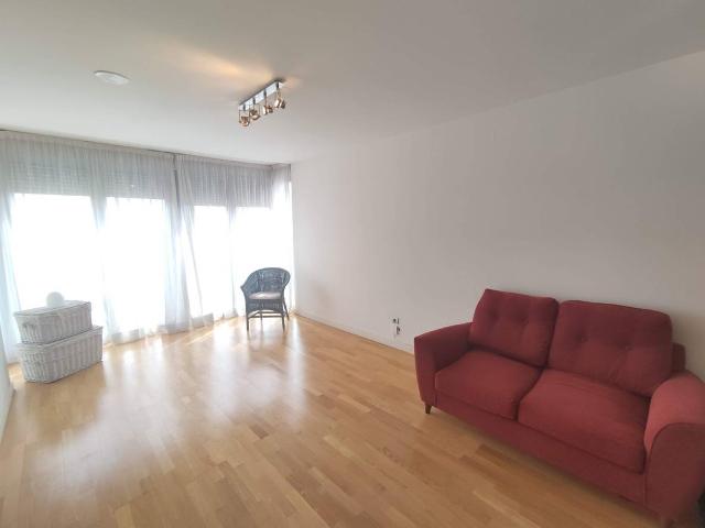 Piso en Venta en El Raval Portes Encarnades
