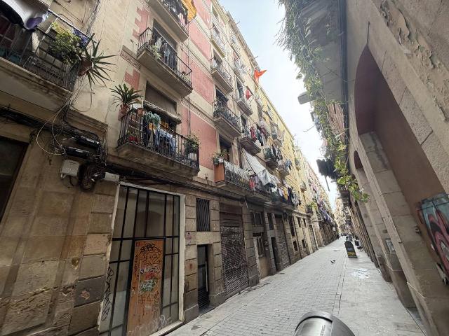 Piso en Venta en El Raval