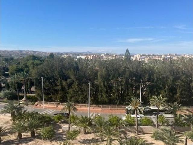 Piso en Venta en Elche de la Sierra, Alicante