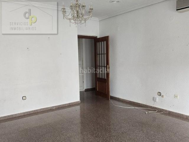 Piso en venta en Elche Elx, Torrellano. Piso 4 habitaciones con ascensor en Torrellano. Pisos Elche.