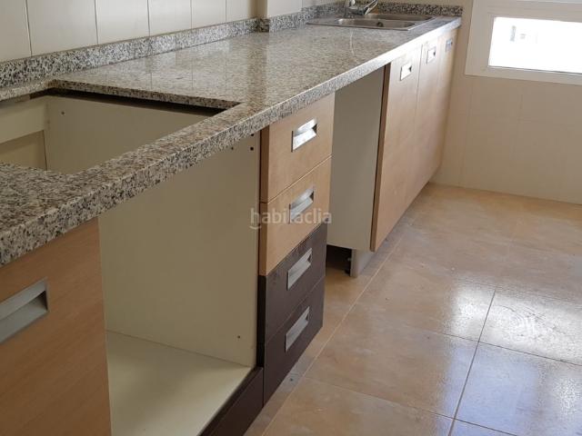 Piso en venta en Elche Elx, Torrellano. TORRELLANO, NUEVO, ASCENSOR, 3 HABITACIONES, 2 BAÑOS, TERRAZA PRIVADA, GALERIA, MUY LUMINOSO, ALTA DE SUMINISTROS, CERCA DE TODOS. Pisos Elche.