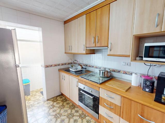 Piso en venta en Elche Elx, San Crispín. PISO EN VENTA EN CALLE BENIAI. Pisos Elche.