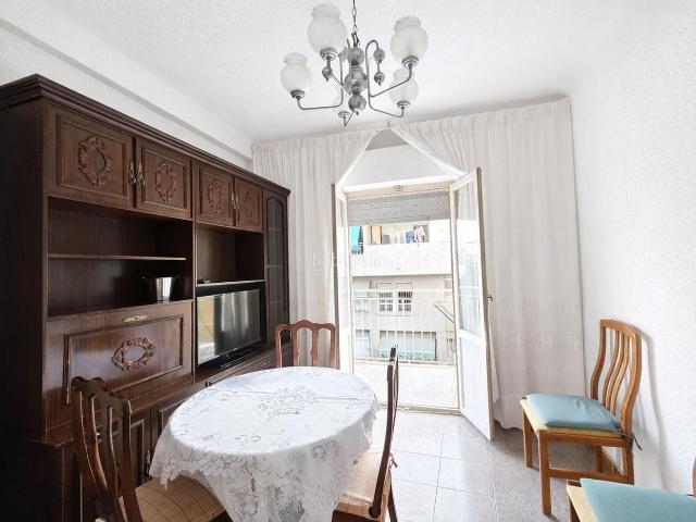 Piso en venta en Elche Elx, Carrús Este. Vivienda en zona Carrús con gran potencial. Pisos Elche.