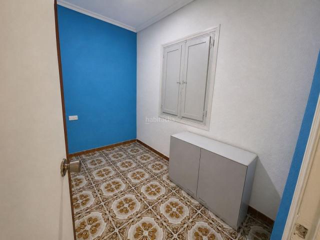 Piso en venta en Elche Elx, Carrús Este. Acogedor Piso en Elche Plaza Madrid por solo 85,000. Pisos Elche.