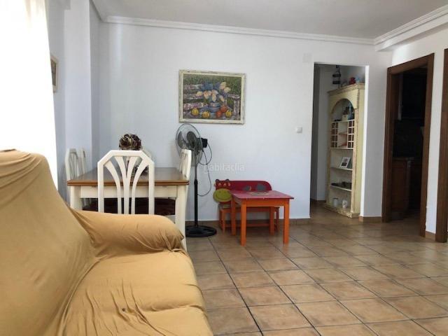 Piso en venta en Elche Elx. PISO EN ESQUINA CON UN BUEN PATIO, REFORMADO. Pisos Elche.