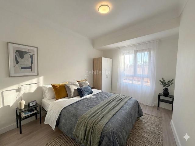 Piso en venta en Elche Elx, Centro. Inversores Piso reformado y amueblado junto al Huerto del Cura Alta rentabilidad. Pisos Elche.