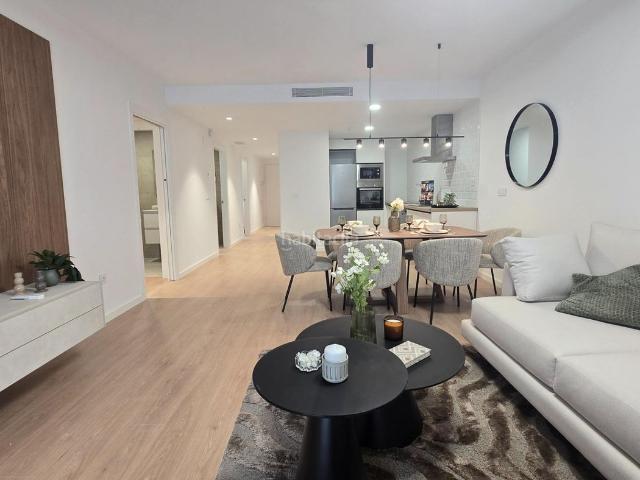 Piso en venta en Elche Elx, Ciutat Universitària. VIVIENDA CON PISCINA y SUPER TERRAZA de 83 m2. Pisos Elche.
