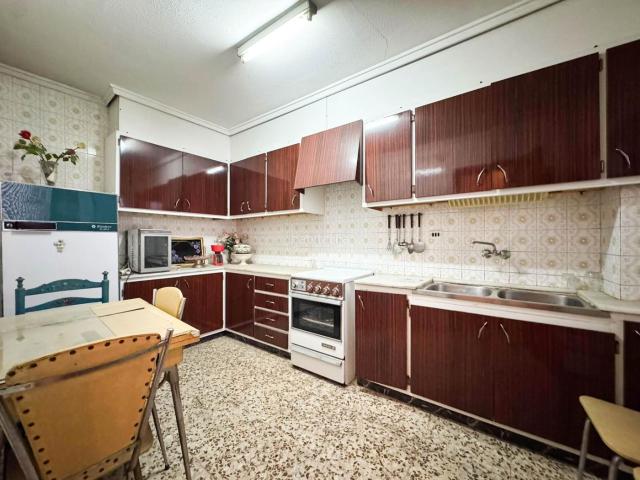 Piso en venta en Elche Elx, El Raval Portes Encarnades. OPORTUNIDAD ÚNICA EN EL CENTRO DE ELCHE!. Pisos Elche.