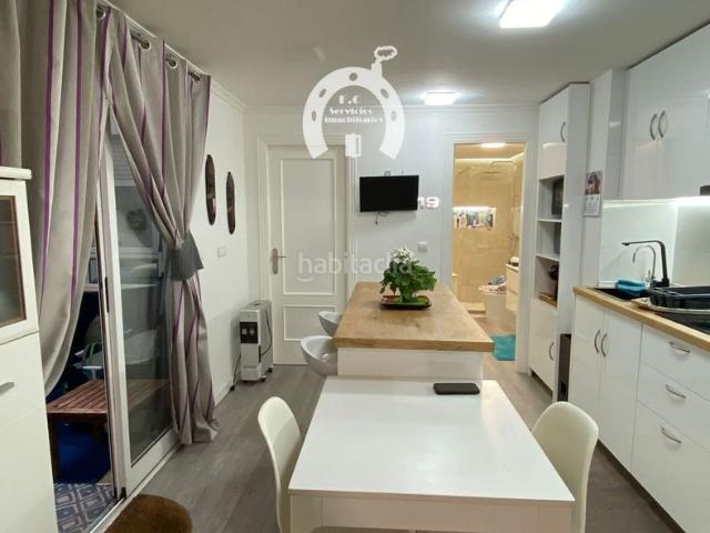 Piso en venta en Elche Elx, La Marina. A UN PASO DE LA PLAYA! PRECIOSO PISO REFORMADO CON PATIO EN LA MARINA. Pisos Elche.