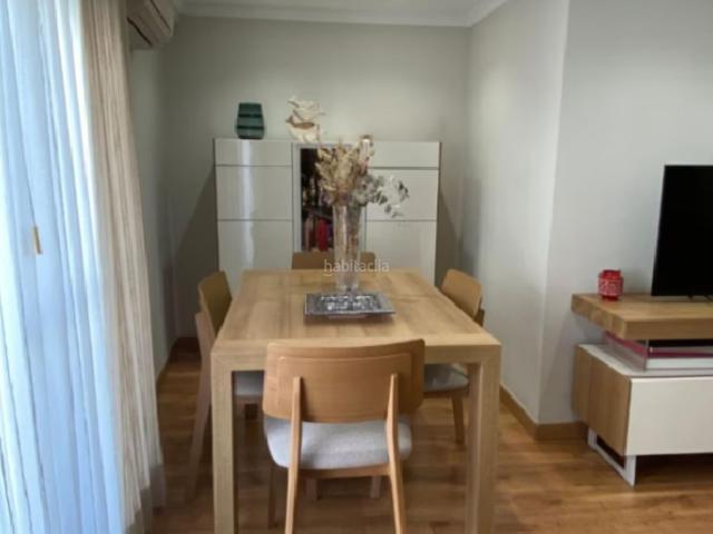 Piso en venta en Elche Elx, Peña de las Águilas. !CDATAPiso reformado, impecable 3 habit. y balcón en Carrus, Elche. Pisos Elche.