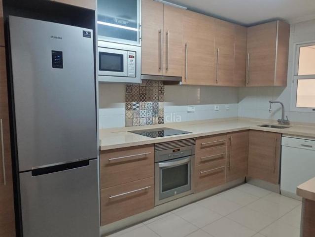 Piso en venta en Elche Elx, Plaza Crevillente Antiguos Juzgados El Asilo. Espaciosa vivienda lista para entrar a vivir en Sector V Elche!. Pisos Elche.
