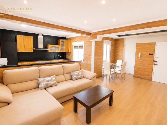 Piso en venta en Elche Elx, Plaza Crevillente Antiguos Juzgados El Asilo. INCREIBLE VIVIENDA EN VENTA DE 3 HABITACIONES EN RAVAL DE SANTA TERESA EL ASILO EN ELCHE. Pisos Elche.