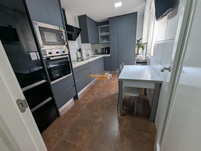 Piso en venta en Elche Elx, Reina Victoria Miguel Hernández. SE VENDE VIVIENDA SEMINUEVA, EN EXCELENTE ZONA JUNTO A PISOS AZULES !. Pisos Elche.