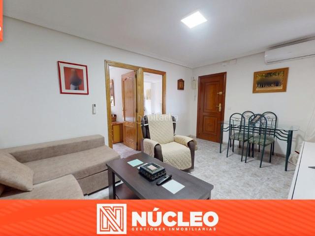 Piso en venta en Elda, Centro. AMPLIO CUARTO SIN ASCENSOR JUNTO AL MERCADO CENTRAL DE ELDA. Pisos.