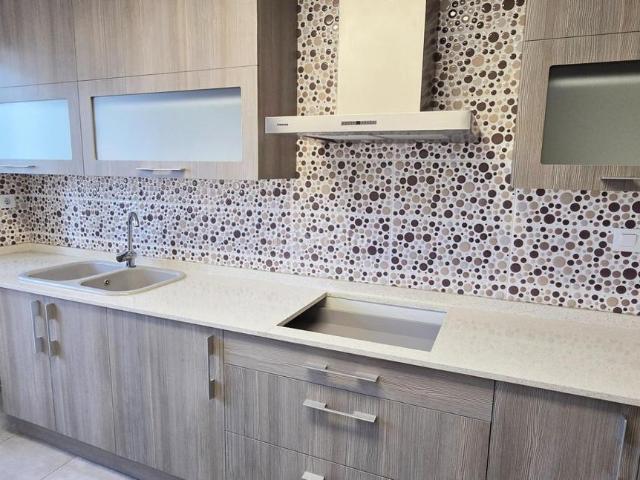 Piso en venta en Elda, Centro. EN VENTA PISO 1 CON GARAJE CERRADO EN ELDA. ZONA ENTRE MARINA ESPAÑOLAPOLICIA NACIONAL. Pisos.