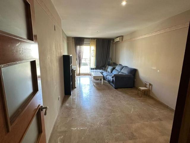 Piso en venta en Emperador. ValenciaPiso. Pisos.