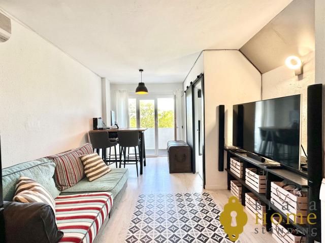 Piso en venta en Empuriabrava, Alberes Costa Brava. Coqueto apartamento reformado en venta en Empuriabrava Port Mistral. Pisos.