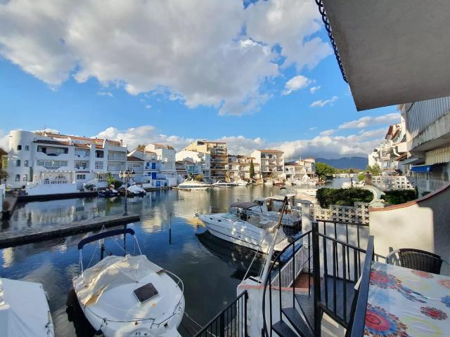 Piso en venta en Empuriabrava. Espectacular apartamento comp. 40m² Empuriabrava