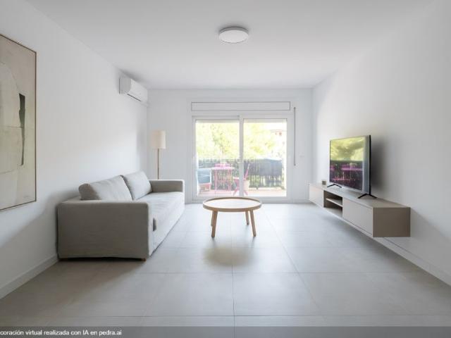 Piso en venta en Empuriabrava, Moxó Sant Mori Costa Brava. Amplio apartamento cerca de la playa y los comercios. Pisos.