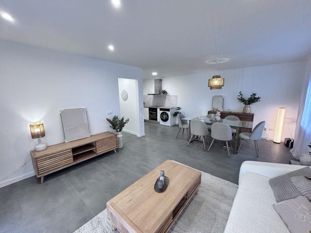 Piso en venta en Empuriabrava, Moxó Sant Mori Costa Brava. Pisos.