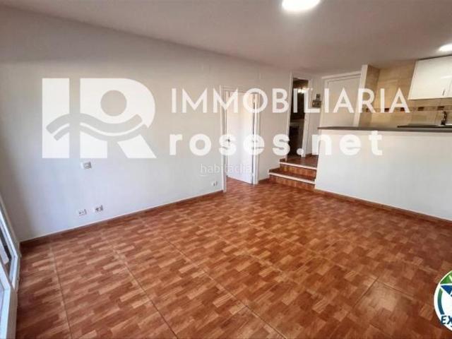 Piso en venta en Empuriabrava, Muga Gran Reserva Badia Costa Brava. EMPURIABRAVA GRAN RESERVA Apartamento de 1 dormitorio con piscinas y jardines comunitarios. Pisos.